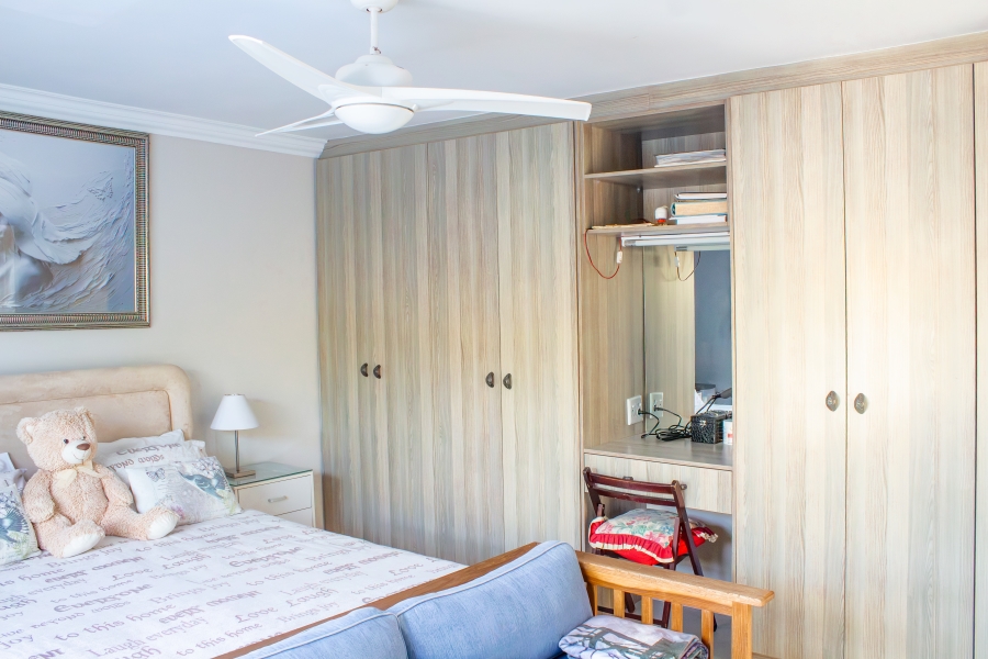3 Bedroom Property for Sale in De Kelders Western Cape